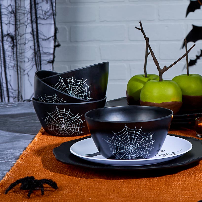 Set of 4 Halloween Cobweb Salad Bowls