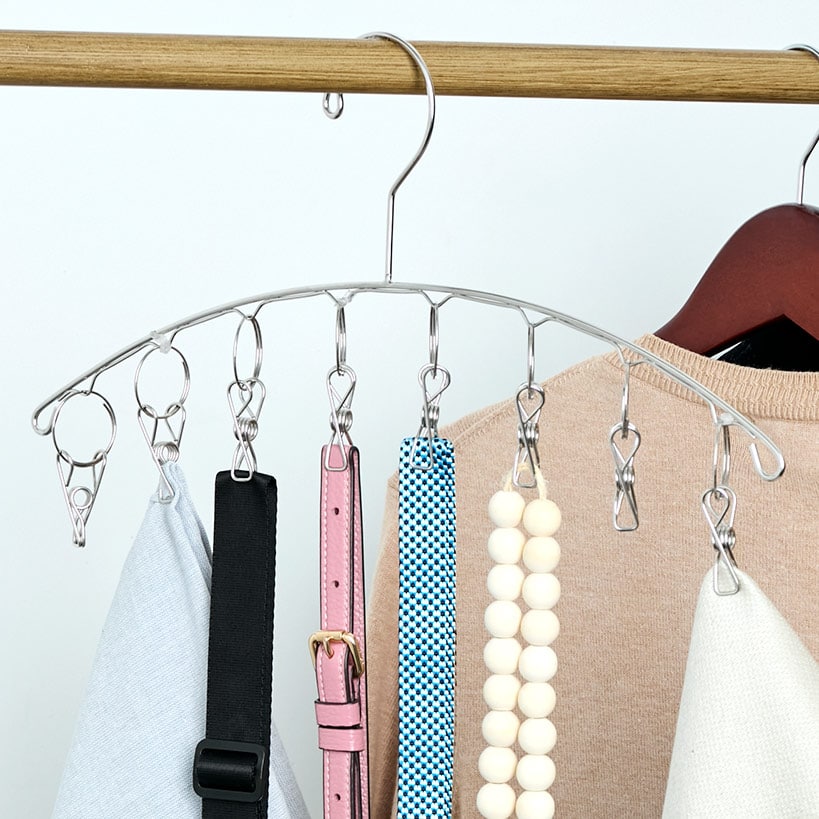 Versatile Space-Saving Multi-Clip Hanger