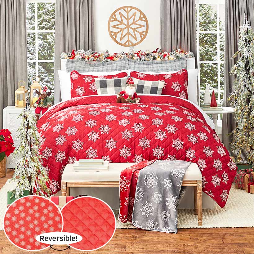 Red Snowflake Full/Queen Quilt Set with Shams