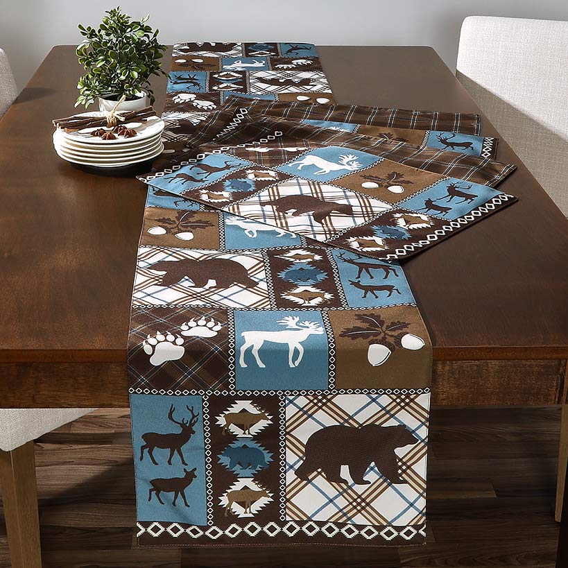 Table Runner and Set of 4 Placemats, Moose Lodge