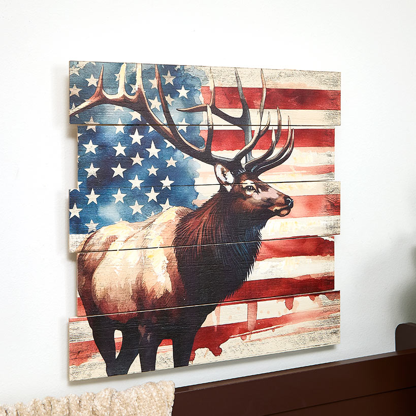 Rustic Plank Wall Art – Buck with American Flag Decor