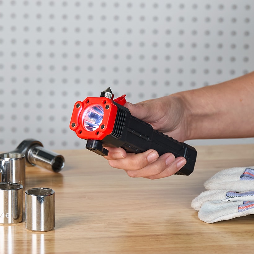 Rechargeable COB Flashlight With Safety Hammer and Blade