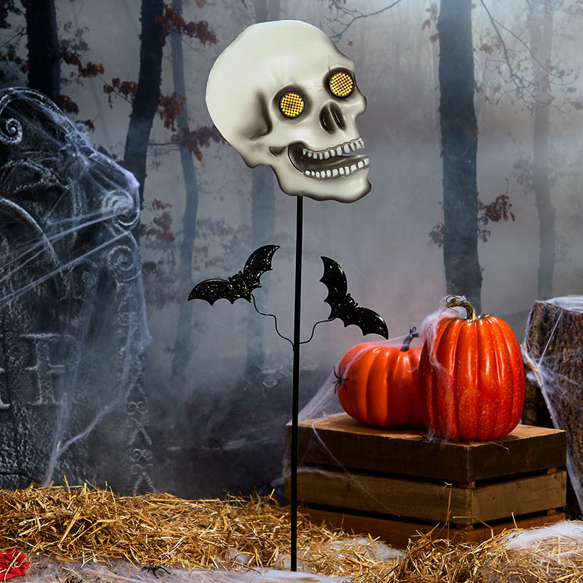 Halloween Stake Animated Skull Or Jack-o'-Lantern