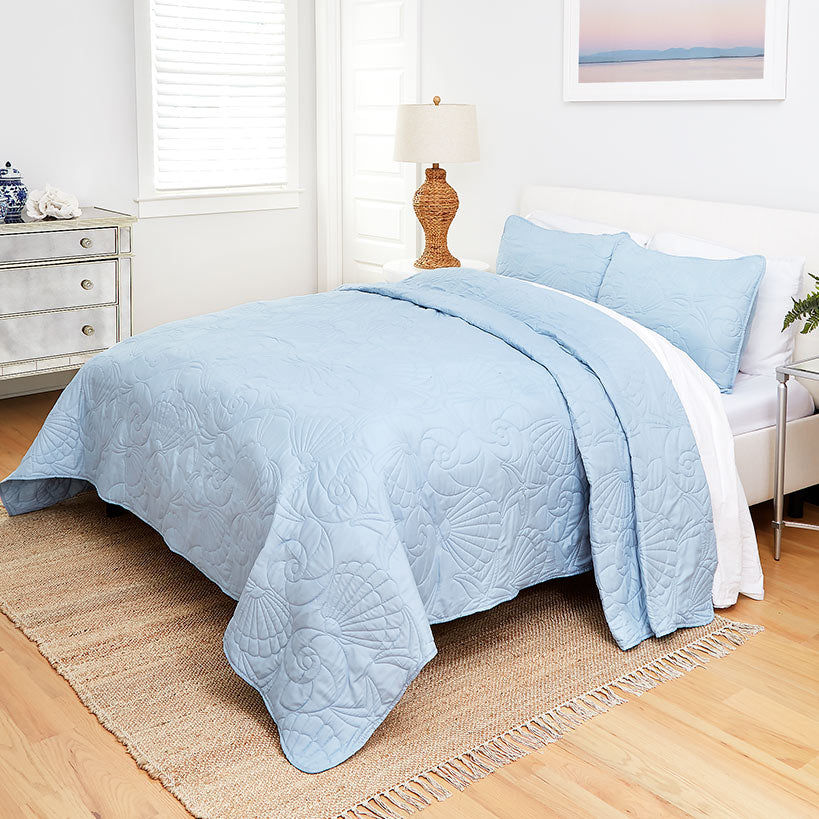 Quilted Shell Bedspread Ensemble