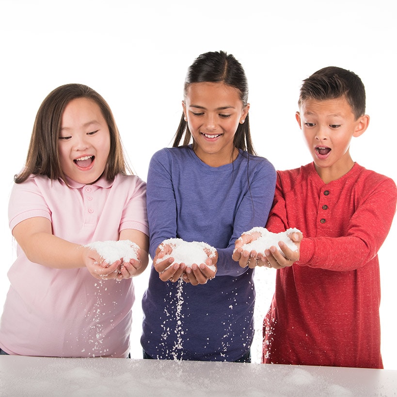 Amazing Super Snow Powder-Make Up to 6 Gallons of Snow Indoors or Outdoors