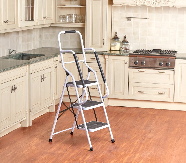3 or 4 Step Folding Ladder with Handrails